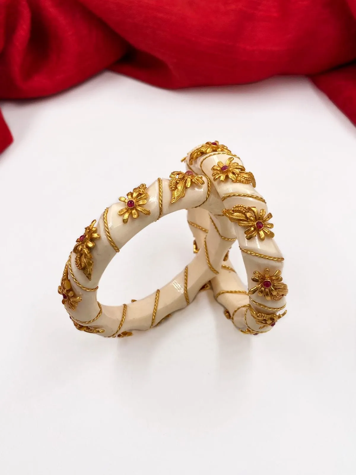 Gehna Shops Designer Traditional Gold Plated White Bangles For Women