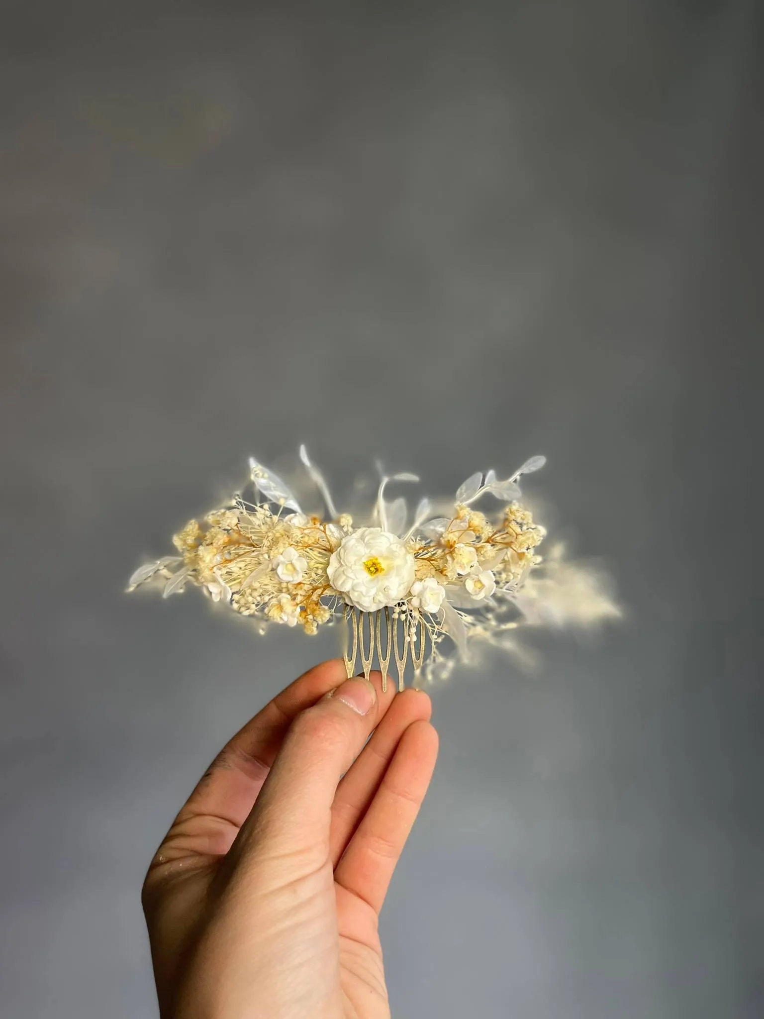 Ivory bridal flower comb