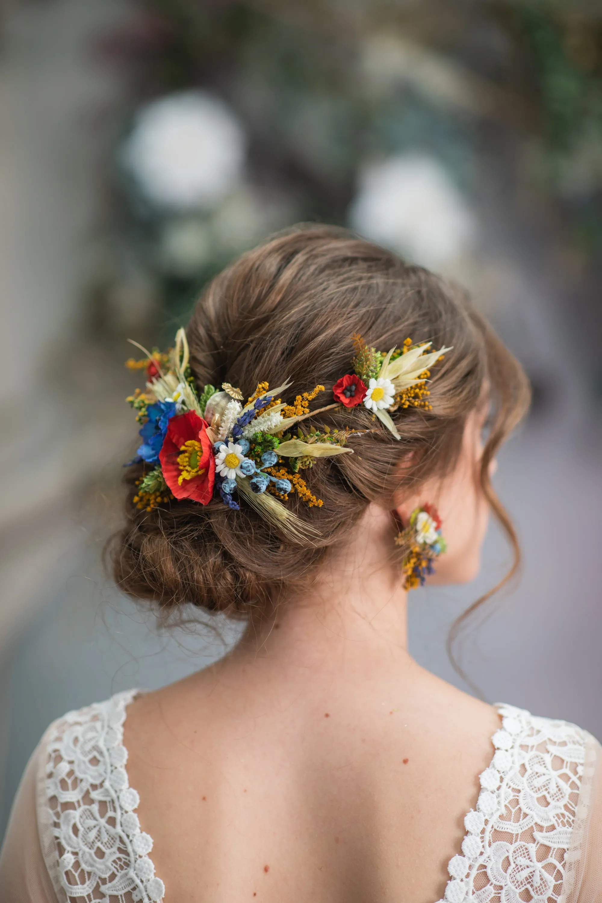 Meadow wedding flower hair vine