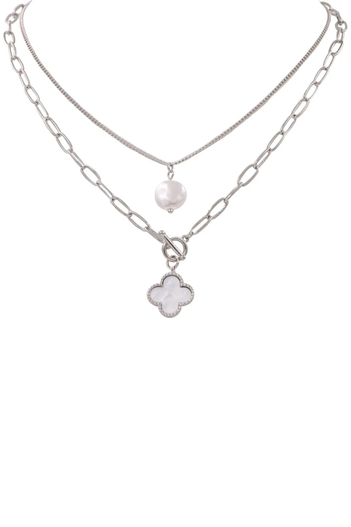 Quatrefoil Pendant Layered Necklace