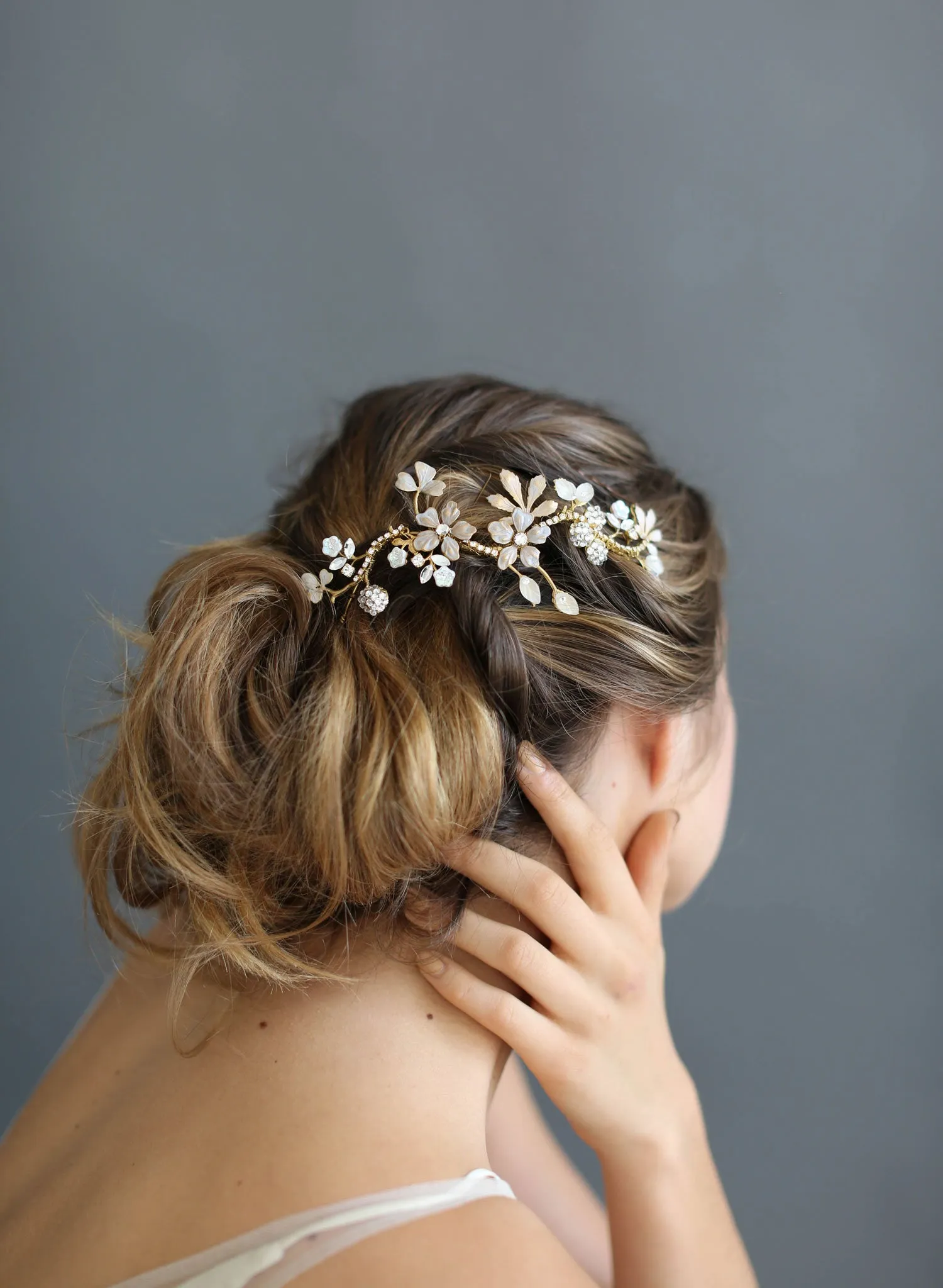 Rhinestone wavy frosted flower headpiece - Style #658